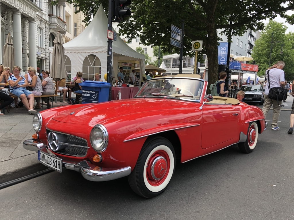 新しいモノ好きベルリンでクラシックカーを見て「アイデアと移動距離は比例する」を思う